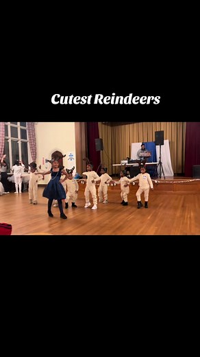 The Cutest Reindeer Dance Ever #dance #rudolphtherednosereindeer #christmas #christmas2023🎄🎅🎁