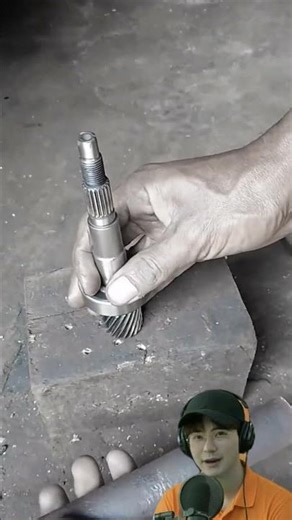 Install a Bearing in Seconds! #lifehacks #tools4life #tricks #tools #mechanic #shorts #trend #tips