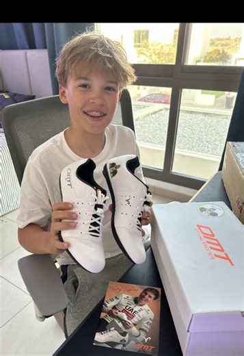 Discover DMT PJUNIOR Pogi Shoes for Young Cyclists