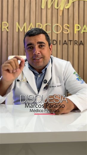 Dr. Marcos Paraiso - Pediatra RQE 19213 on Instagram: "Disquesia do lactente: o que é e como lidar A disquesia do lactente é uma condição benigna e comum nos primeiros meses de vida, geralmente observada em bebês menores de 6 meses. Ela ocorre devido à imaturidade do sistema neuromuscular, quando o bebê ainda não consegue coordenar adequadamente a força abdominal com o relaxamento do esfíncter anal durante a evacuação. O bebê pode apresentar choro intenso, esforço, caretas e vermelhidão no rosto