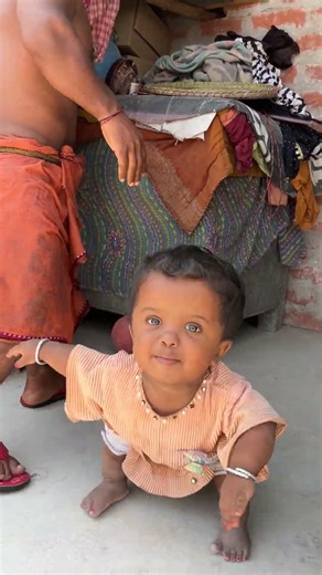 बाबू मोबाइल के लिए कैसे कर रही है 😳📱 | 3 Foot Wala Couple #shorts