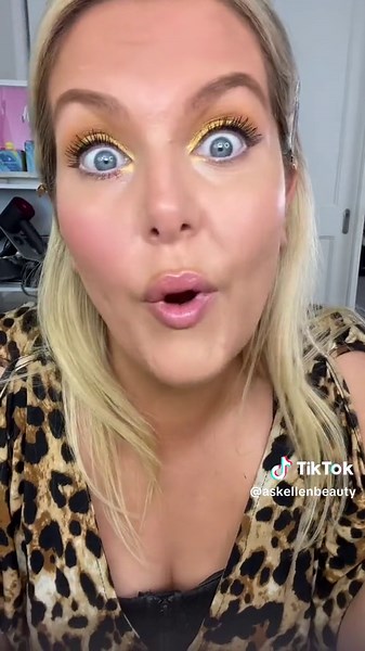 #onthisday throwback for my newbies. FAQ: 1. what’s the the powder? Ben Nye luxury powder. I also recommend @KimChi Chic Beauty translucent powder (especially for dey) and @Givenchy Beauty . 2. Yes, I used a pressed powder in another video. It was Givenchy and a true translucent so it’s fine. 3. This method is suitable for my oily gang as well. Works wonders on open pores! #letitairdry #makeup #makeuphacks #base #makeupfails #learnontiktok #aussie #blueeyes