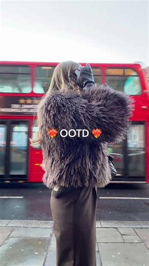 Stylish London Winter Outfit Inspiration