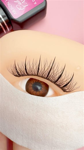 How to Keep Lash Spikes Sharp at Home