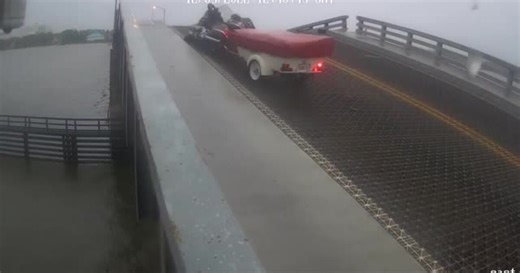 Motorcyclist crashes on rising drawbridge in Florida