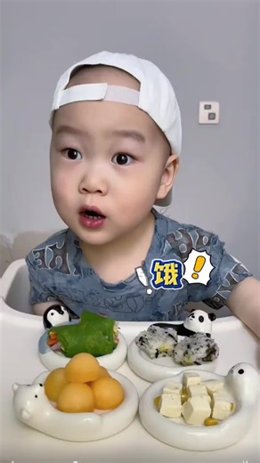 Immersive Eating Experience for Babies