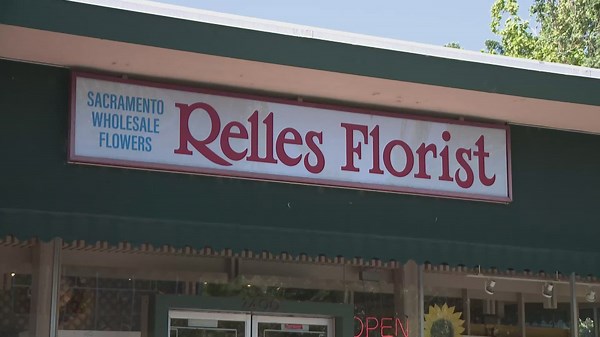 Relles Flowers gets ready for Mother's Day gift rush