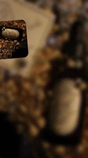 Blessed ⋆˚｡⋆✧˚ Friday the 13th ˚✧⋆｡˚⋆ Goddesses Our signature oil ‘𝓓𝓲𝓿𝓲𝓷𝓮 𝓕𝓮𝓶𝓲𝓷𝓲𝓷𝓮’ is the second offering to celebrate this powerful date. An extraordinary, secret, beauty enhancing formula which contains the following carefully chosen elements - Thirteen ethically sourced crystal chips - a divine number linked to both the moon & feminine cycles, designed to aid in connecting to source - An opulent blend of Essential Oils - Combined within a feather light, fast absorbing oil brimm