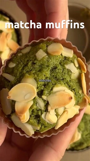 Matcha Muffins 🍵: https://glow-diaries.com/matcha-muffins/