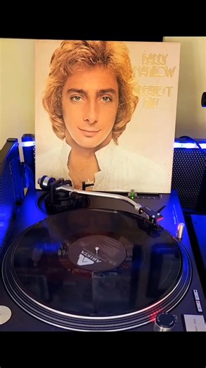 One of my favorite classics by Barry Manilow. Mandy. #barrymanilow #djapaza #70smusic #ballad #fb | dj_apaza