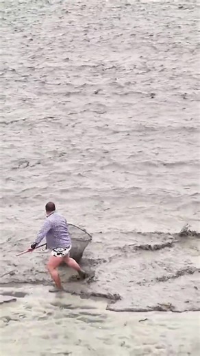 Pesca estrema sul fiume Qiantang: sfide e ricompense