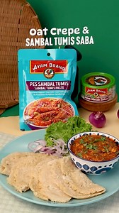 💪 Ayam Brand Saba Oat untuk sahur? Padu weh! Sesuai untuk bros dan sis yang nak jaga badan - lebih 50% Omega-3 dan serat untuk kenyang lebih lama. Crepe Roll cicah dengan Sambal Tumis Saba ni bukan je enak, tapi bagi tenaga yang cukup sepanjang hari! 😋 Bahan: Oat Crepe - 1 1/2 cawan oat segera - 1/4 sudu teh garam - 1 Telur Putih - 1 sudu besar serbuk susu krim - 1 1/2 cawan air Sambal Tumis Saba: - 1 tin Ayam Brand Chilli Saba - 1 pek Ayam Brand Pes Sambal Tumis - 1 biji bawang, dihiris kecil