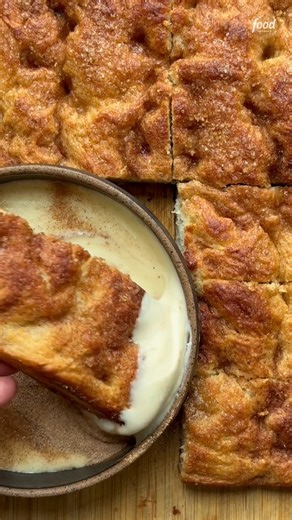 Snickerdoodle Focaccia has everything we love about the cookies in a pillowy, crusty bread 😛 Get the recipe: https://foodtv.com/41g9pcz Recipe by Young Sun Huh 🎥: Diane Morrisey Cooking | Food Network