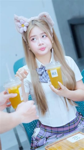 How to Please Your Girlfriend 😭 #lilymeow #lilymiumiu #couplegoals #schoolcrush #schooldrama