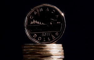 Alberta faces minimum wage dilemma as workers struggle to keep up