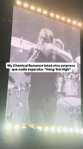 Expectador on Instagram: "MCR brindó una noche llena de sorpresas y canciones que debutaron en el tour. Entre esas “Hang ‘Em High” 🔥 Una noche histórica la que acabamos de vivir 🥹"
