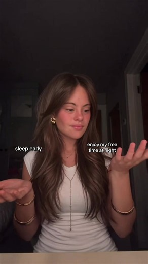 How to Start Sleeping Really Early: Practical Tips