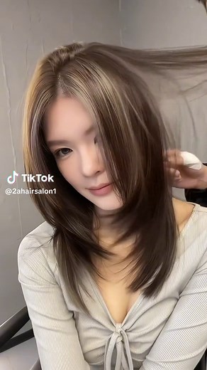 2024 Women's Haircut Trends: New Layered Hairstyle Ideas