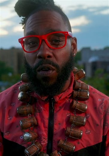 Alphabet Soup S01:E01 - Swipe Left, Ghost Left