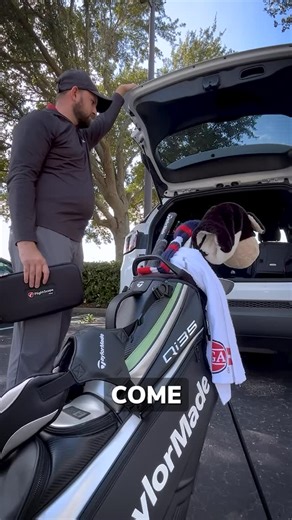 You can experience that dream golf destination from the comfort of your own home. With every new purchase of Mevo Gen2, you’ll gain access to 8 world-famous courses you can play anytime, day or night. No more waiting on slow groups ahead of you or testing your luck with winter weather. Give the gift of game improvement this holiday season! #FlightScope #golf #holidaygiftguide | FlightScope Golf
