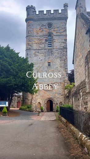 Welcome to Culross Abbey Built on the site of an earlier Celtic Christian Culdee church, founded by St Serf, a Cistercian Abbey was established in Culross in 1217 by Malcolm, 7th Earl of Fife, and dedicated to St Mary and St Serf. Much of the original medieval building remains, although a great deal of it is in ruins, and it is now in the care of Historic Environment Scotland. After the Abbey was dissolved at the Reformation in 1560, the monks’ choir was taken over for use as the local parish ch