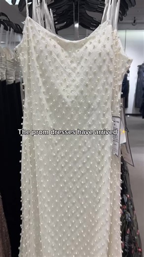 The racks are FULL! Prom dresses have officially arrived at Macy’s at Galleria at Crystal Run ✨ Join us for a Prom Fitting Room Party 🗓 Saturday, March 7 ⏰ 12PM–5PM Dresses, music, treats, and expert styling from Margo & Lily to help you find the one 👗 Prom season starts here, we can’t wait to see you! Tag your prom crew 💕 | The Galleria at Crystal Run