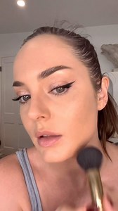 hourglass Veil Hydrating Skin Tint… is it worth your $49? Well that’s up to you but considering a little goes a long way and it really delivers on its claims, it’s a yeah from me! The no-makeup look, with skin perfecting benefits short and long term make this a no brainer. I’ll be using it right after my SPF this winter for some skin TLC. #makeupreview #hourglasscosmetics #tintedmoisturizer #skincarereview | Chloe Morello