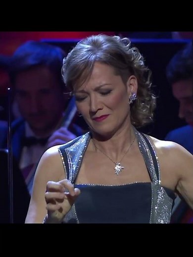 KATICA ILLÉNYI - Favorite Moments No 2./ Star Trek #theremin #music #dance #concert