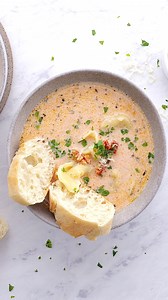 A cozy soup that's so easy to make (and always a crowd pleaser!). Comment "recipe" and we'll send it straight to your inbox. | Six Sisters' Stuff