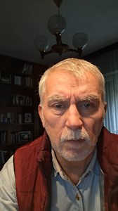 Graffitiner Rajzolok fejben, A falakat látom, A rajzok a falon Mind színes álom. Rajzoltam tegnap Rajzolok holnap, Festéket fújok, A fal mögé bújok. Rajzolok jelet, Üzenek neked, Rázom a dobozt, Festek felleget. Rajzolom a nőt, Rajzolom, hogy félek, A falon a rajzom, Azt jelenti … élek. Szívom a cigim, Festem az estéket, Sört iszom dobozból, Fújom a festéket. Színes csillagot , Sokféle keresztet, A béke jelét, és… Meztelen női testet. Lehetne négyzet, Lehet, hogy kocka? Körben az idő, vagy Ember