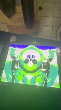 Klaskyklaskyklaskyklasky gummy bear in low voice conga busher