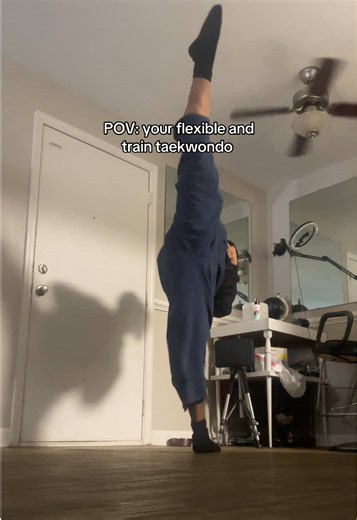 Perks of being flexible helps with the kicks😭 #martialarts #taekwondo #flexibility #kicks #stretching