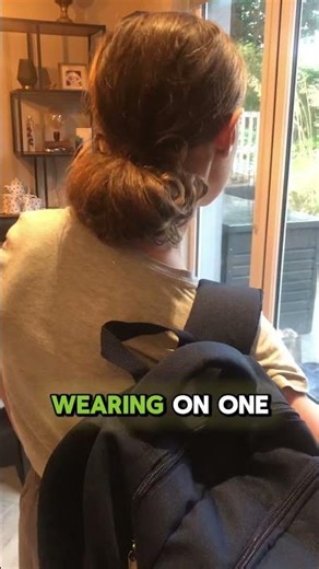 How to properly wear a school bag? │ A poorly fitted bag can lead to back, shoulder, and neck strain