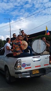 En Colombia, una papayera es un grupo musical pequeño o banda popular integrada por músicos aficionados que interpreta música tradicional del Caribe colombiano, como el porro y el fandango.🇨🇴 #AraucaesColombia 🇨🇴🌎 #ViajaPorColombia #Arauquita #arauca #llanosorientalesdecolombia #parati #araucacolombia | Espis Redes