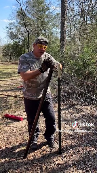 Super Quick T Post Installation #farm #farmfence #fencing #tpost #hack