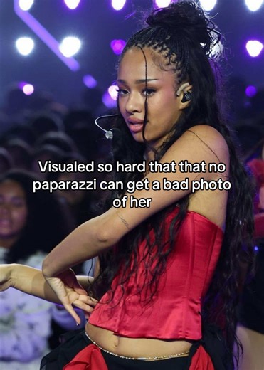 One in a million kind of visual. || #manon #manonbannerman #katseye #fyp #viral ib: @𝓪𝓷𝓲 ❦