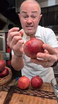 How to choose the best pomegranate #pomegranate #fruit #winter #culinaryschool #everydayisfeastday