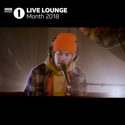 This is beautiful 💔 twenty one pilots cover '9 Crimes' by Damien Rice to kick off Radio 1 Live Lounge Month. | BBC Radio 1