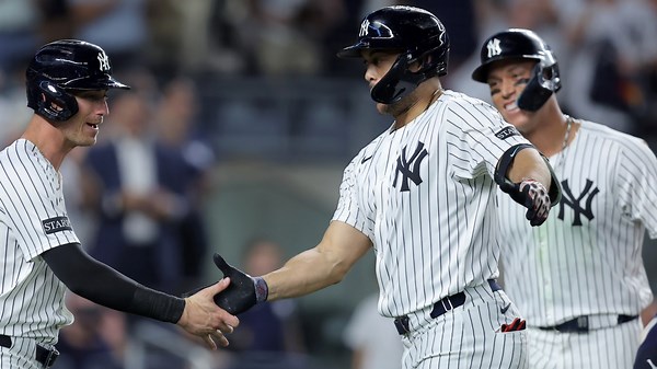 Live Sports Update: Scores and Surprises in MLB Games