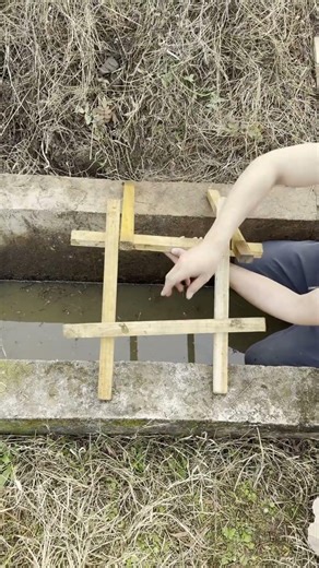 【DIY】Build a Super Stable Wooden Frame in 1 Minute!