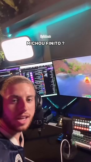 ClipsTheMoments on Instagram: "IL FAIT PITIER LE PAUVRE  @Michou #michou #live #crazytown #mc #twitch #clips #irl #fyp"