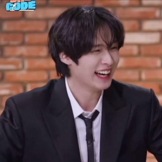 Stray Kids Laughing Compilation: Hilarious Moments ft. Changbin, Hyunjin, Jeongin