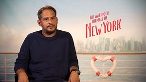 Als Nicht-Sänger in einem Musikfilm - Moritz Bleibtreu spricht im #red Interview über die Herausforderungen seiner Rolle in Ich war noch niemals in New York - Der Film und verrät uns, wieso er den Film selbst noch nicht komplett gesehen hat. ❤ "Ich war noch niemals in New York" kommt heute, am 17. Oktober in die deutschen Kinosäle! | ProSieben Stars