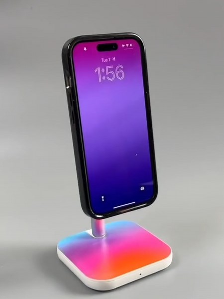 CASETiFY PowerThru™ 2-in-1 Charging Stand: ストレスフリーなスマホとAirPods充電