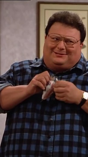 Seinfeld Episodes on Instagram: "The first episode Newman appeared in! Seinfeld S3: The Su☠️e #hellonewman #wayneknight #seinfeld #seinfeldquotes #jerryseinfeld #kramer #cosmokramer"