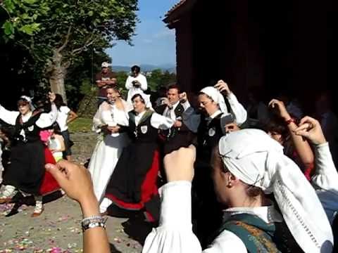 Traditional Basque Wedding - Basque Country [Travel with Manfred]