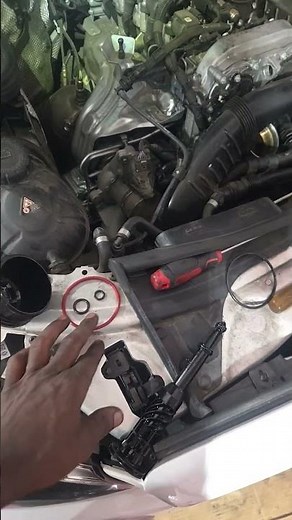 2020 c300 mercedes oil and filter replacement #mercedes #experttechnicians #servicecenter #oilfilter