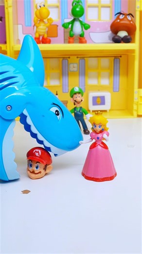 SHARK TAKES MARIO'S HEAD?! 😱 PEACH CRIES! Wait For The Miracle!