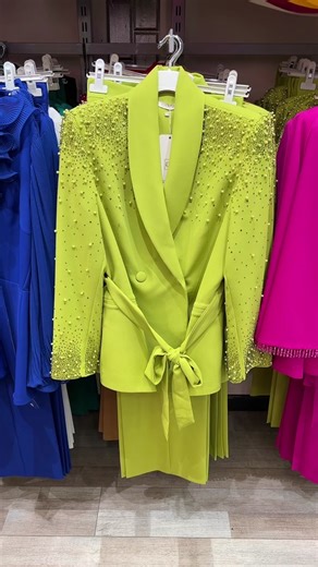 Quality 2 piece Stoned suit #thatturkeyagent #luxury #luxurylife #turkeywears