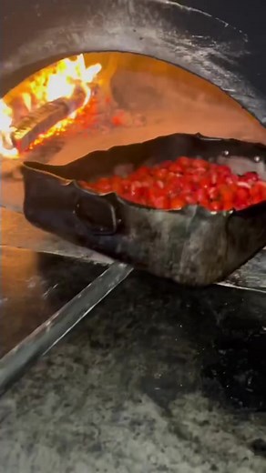 2M views · 10K reactions | L'art de la Pizza marinara 奈 | Recettes Italiennes | Facebook